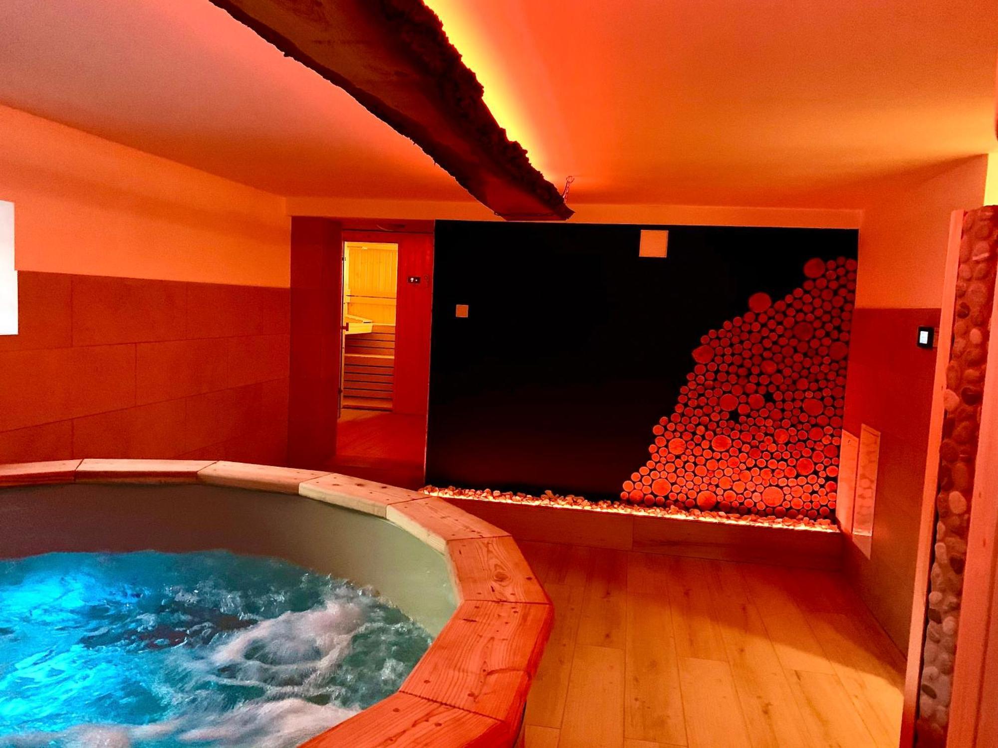 Domek Monte Black Z Jacuzzi I Sauna Finska Stronie Slaskie Ngoại thất bức ảnh