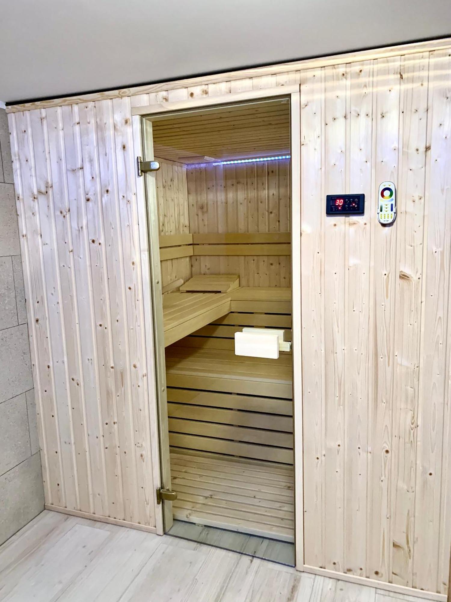 Domek Monte Black Z Jacuzzi I Sauna Finska Stronie Slaskie Ngoại thất bức ảnh